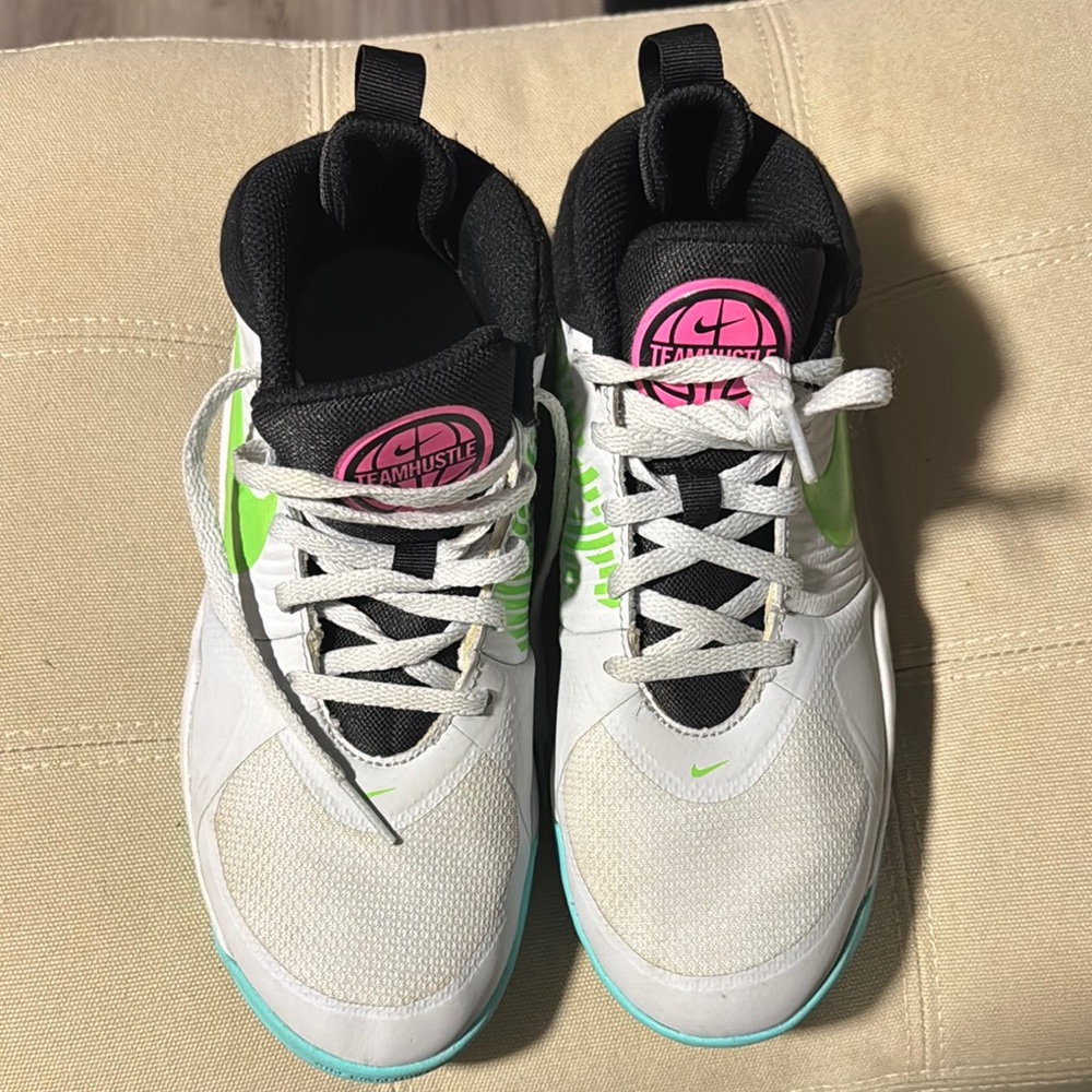 Nike Team Hustle D9
